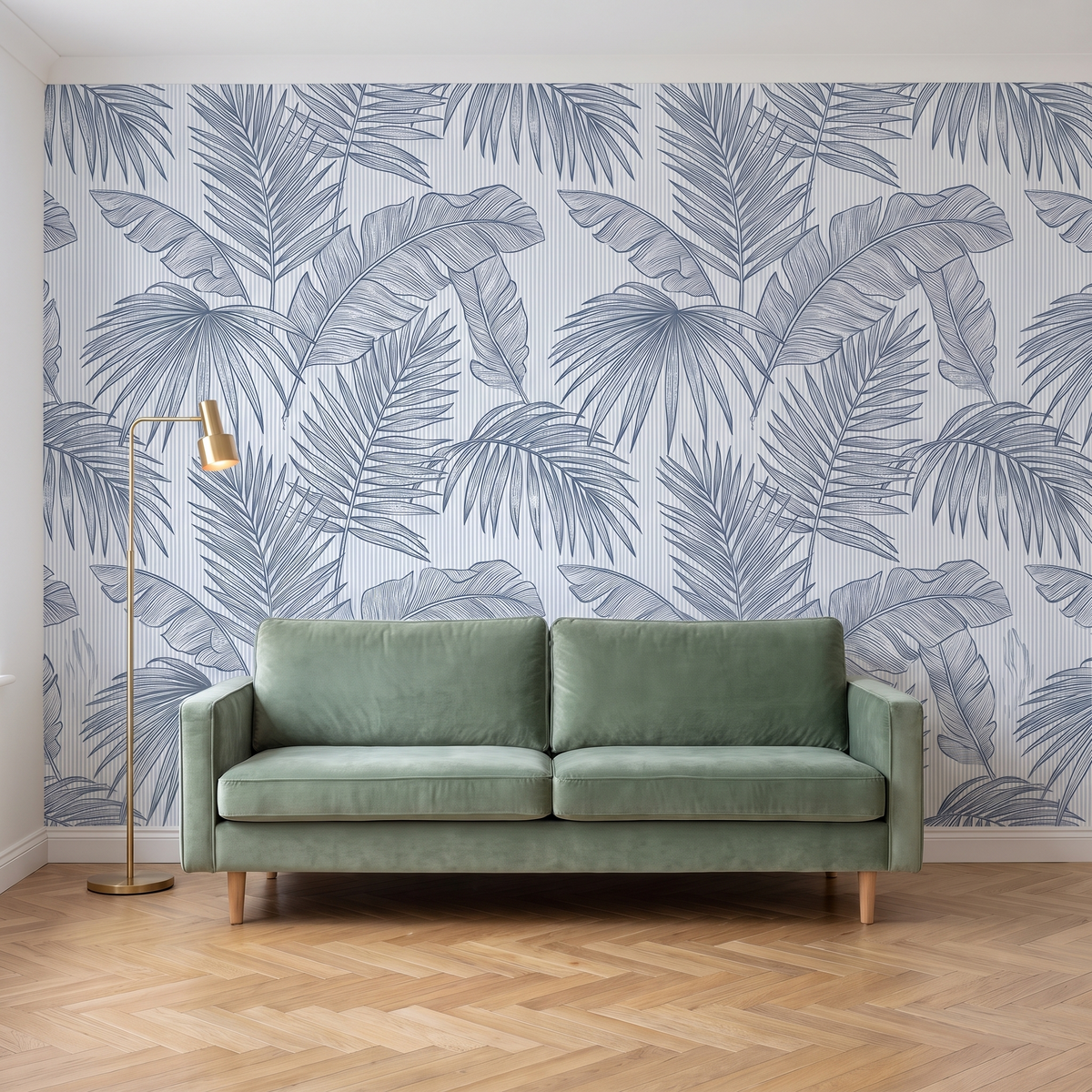Papier peint panoramique Palmes bleu-gris sur rayures posé du sol au plafond dans un salon